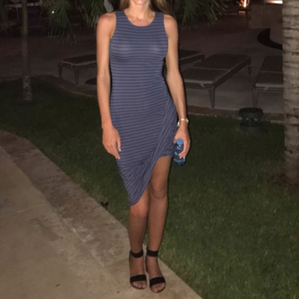 Asymmetrical Hem Dress 🔥